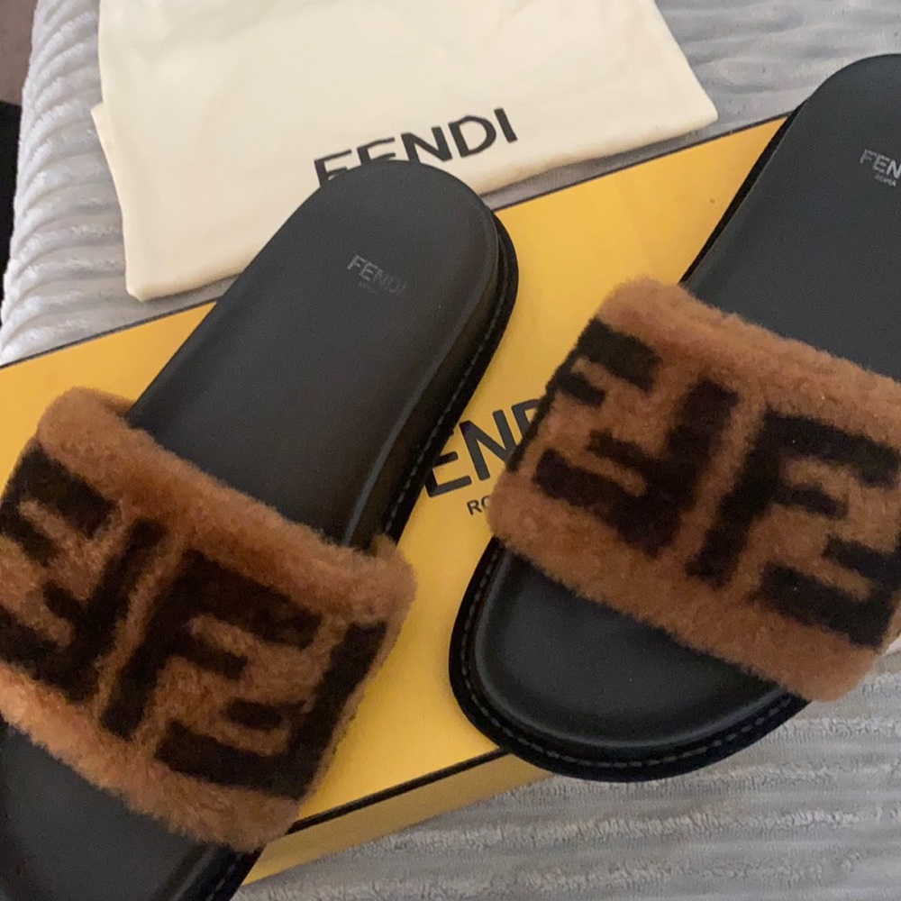 Beautiful fendi fur slides